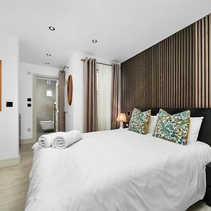 Nine Elms Modern Studio Apartments